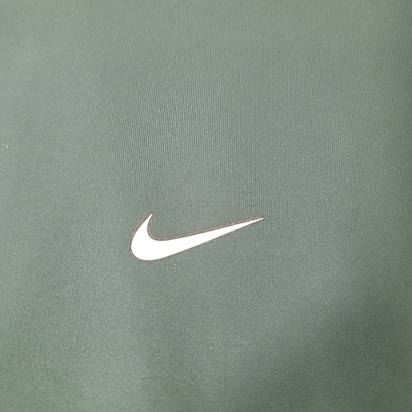 Nike Dri-Fit Men's Green Long Sleeve Pullover Shirt, L - Picture 4 of 8